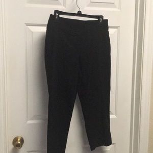 Black capris with pockets in the back
